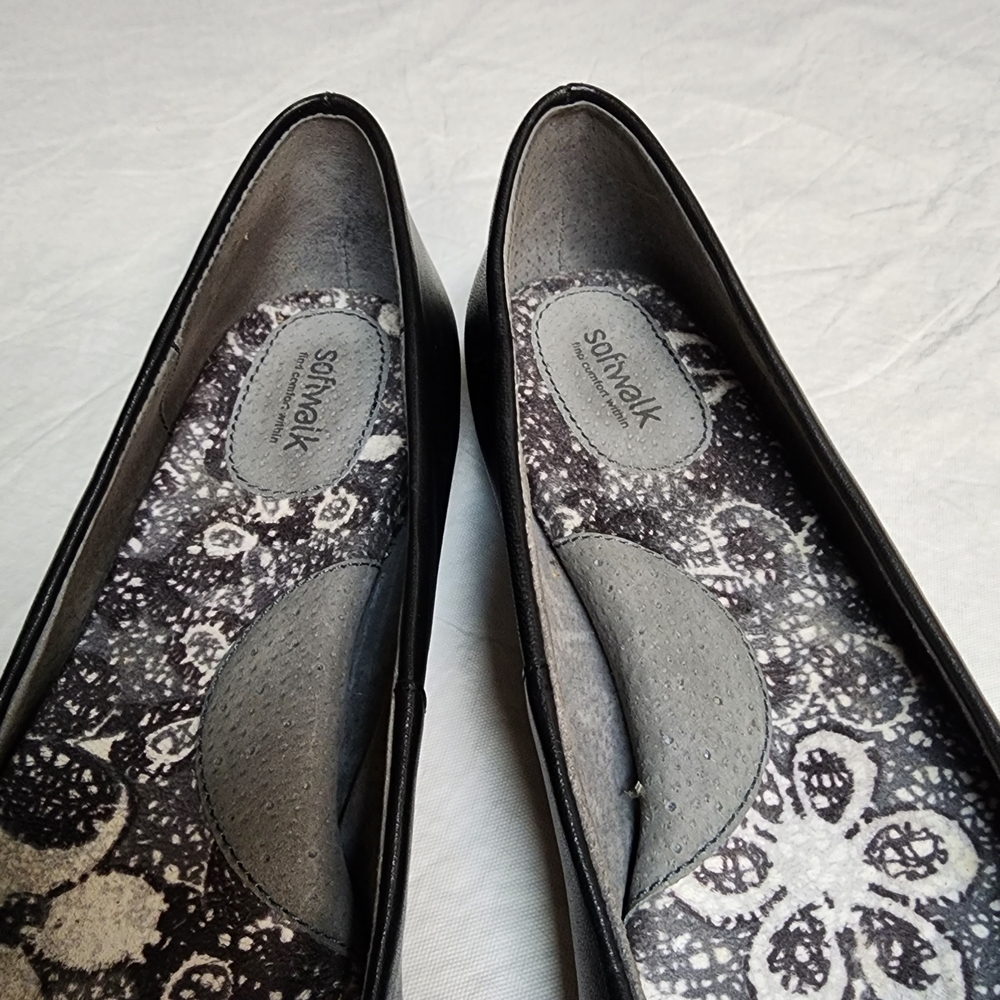 Softwalk Women's Black Flats with Glossy Toe Size 8.5 - Picture 2 of 6
